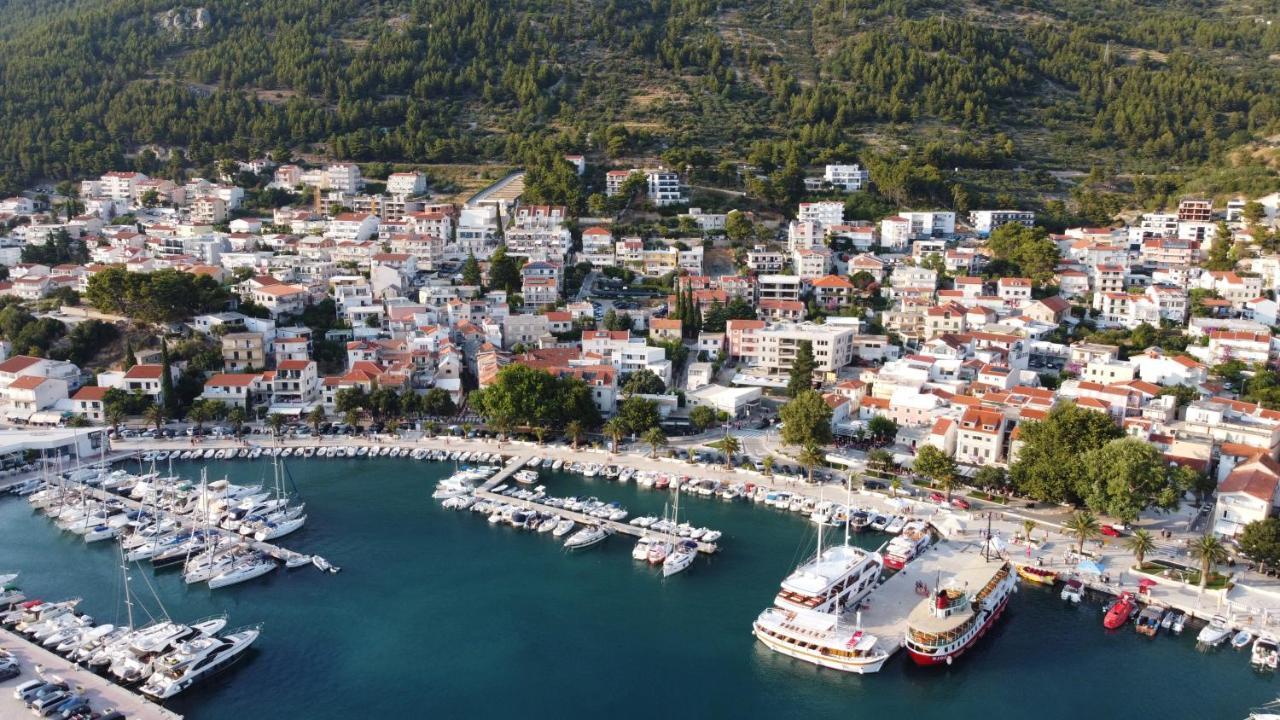 Apartments Larus Baška Voda Buitenkant foto