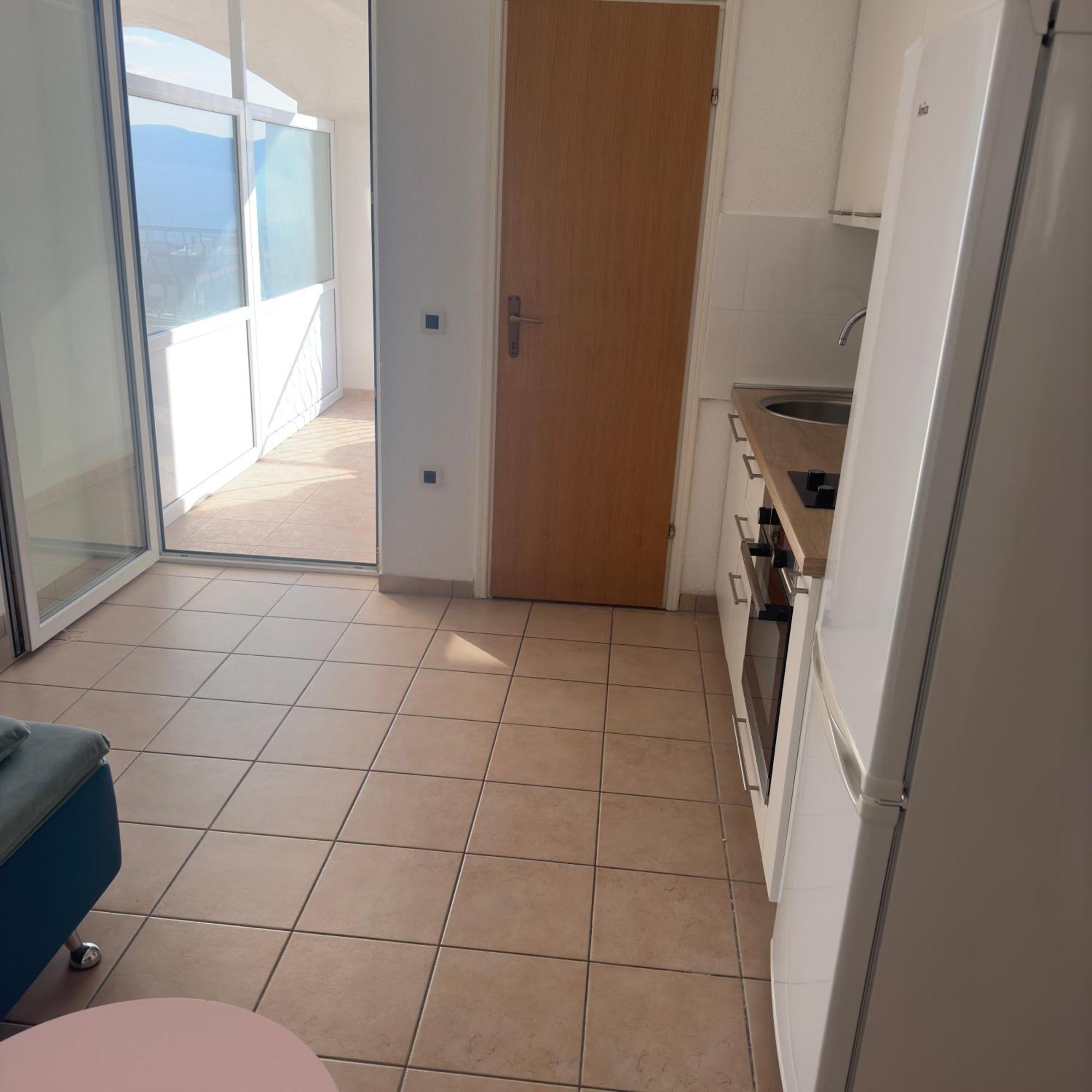 Apartments Larus Baška Voda Kamer foto